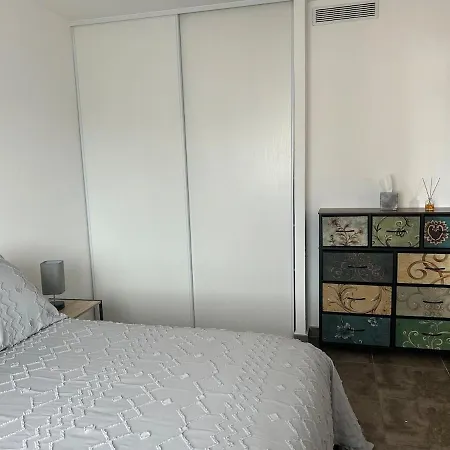 Superbe T2 Route De * Bastia (Corsica)