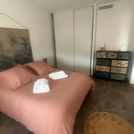 Superbe T2 Route De Bastia (Corsica)